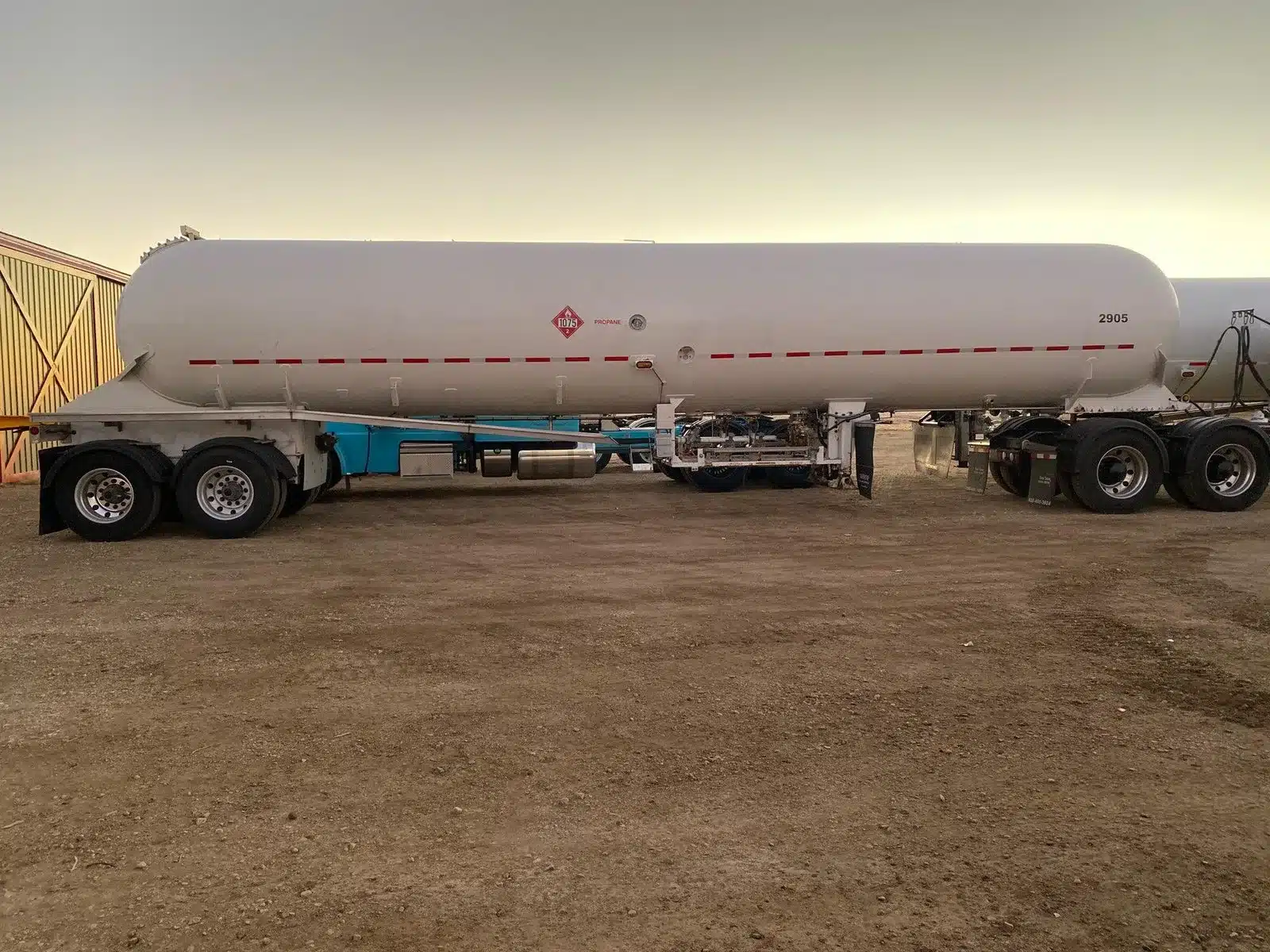 Polar 11600 Gallon Propane Tanks Online MC-331 LPG LIQUID TANKER Polar 11600 Gallon Propane Tanks Online MC-331 LPG LIQUID TANKER