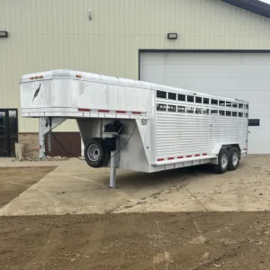 Used 2007 Featherlite 20' Livestock Trailer - Two Compartments